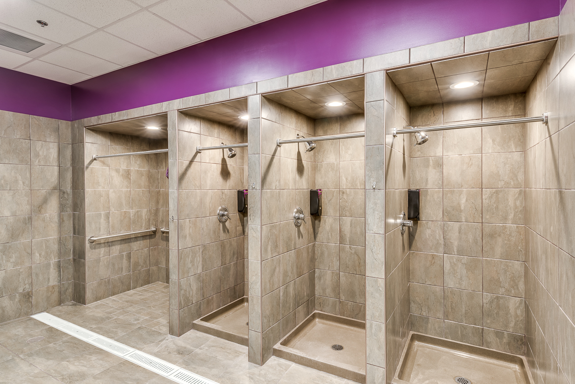 planet fitness showers 